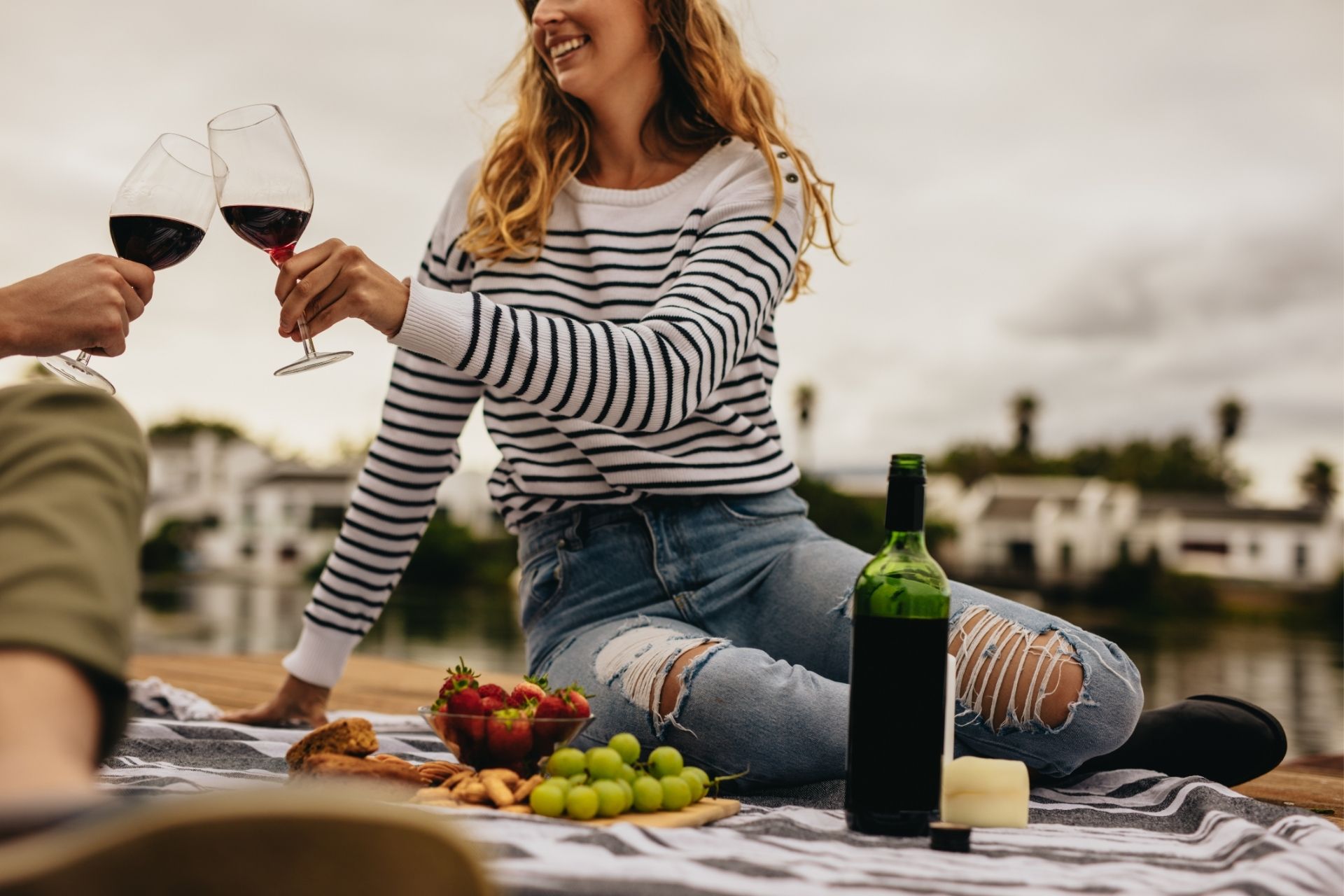what to do on a first date with a guy